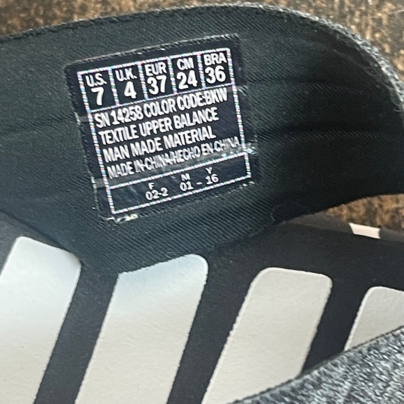 Skechers GoFlex Flexible Flip Flops with Gogamat Technology - Picture 9 of 16